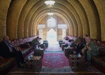 اجتماع بين برهم صالح ومستشار وزارة الدفاع البريطانية في “بيت القصب”