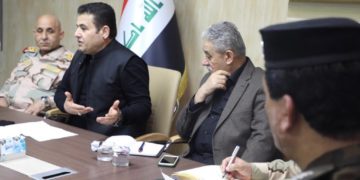 رئيس فريق أزمة الطوارئ قاسم الأعرجي يعقد اجتماعا مع القيادات الأمنية والعسكرية