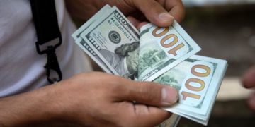 اسعار صرف الدولار في الاسواق العراقية
