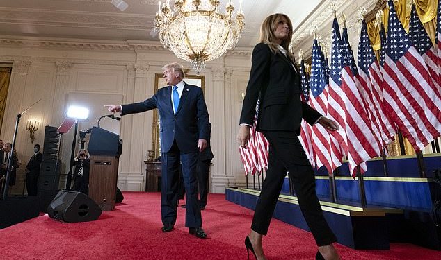 ميلانيا تعد الدقائق لطلب الطلاق من ترامب فور مغادرته البيت الأبيض