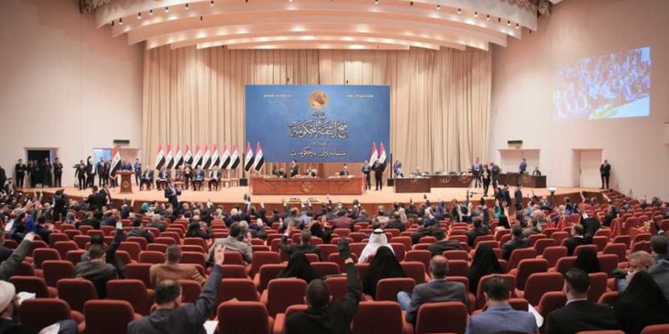 تأجيل جلسة حسم قانون تمويل العجز واجتماع بين رئاسة البرلمان واللجنة المالية