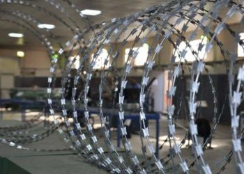 “الشركـة العامـة للصناعـات الهيدروليكيـة” تبـرم عقـداً لتجهيـز وزارة الدفـاع بالأسـلاك الشائكـة