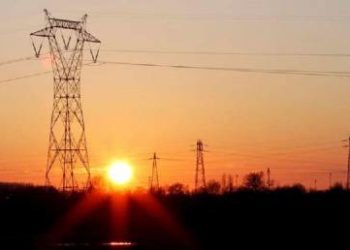 أزمة الطاقة ستنتهي مساء اليوم.. ( وزارة الكهرباء تتعهد )