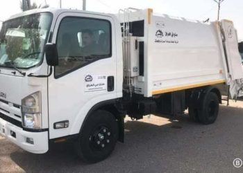 الشركـة العامـة لصناعـة السيـارات والمعـدات تجهـز محافظـة ديالـى بــ ( ١٠ ) كابسـات نفايـات نـوع أيسـوزو