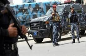 “160 ألف دولار مزيفة” في قبضة الشرطة بعد عملية مشتركة