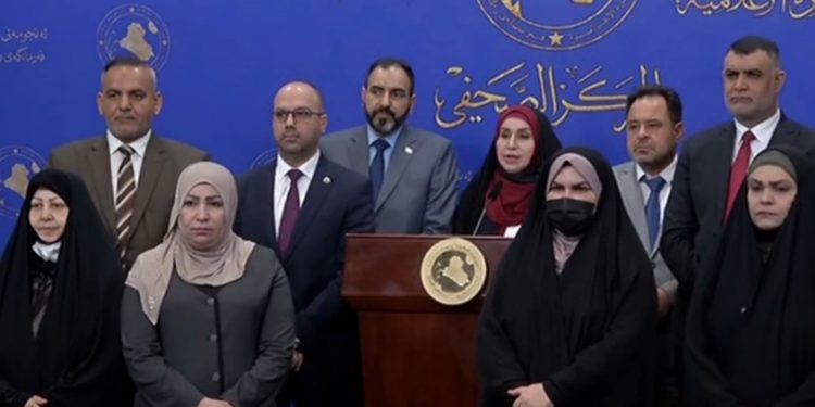 “كتلة سائرون” توجه دعوة للحكومة بشأن قرار خفض الدينار