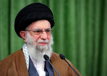 “خامنئي” إخراج القوات الأمريكية من المنطقة سيكون الرد الأقوى على اغتيال سليماني