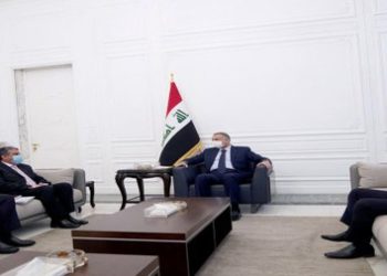 الكاظمي يوجّه الدعوة الى رئيس وزراء دولة الكويت لزيارة العراق