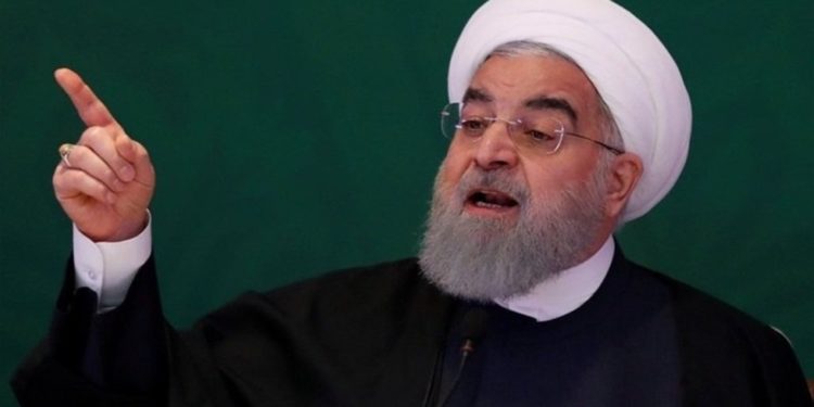 روحاني ينعت ترامب وصدام حسين بـ”الجنون”