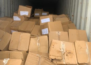 ضبط  مواد يمنع استيرادها في منفذ ميناء أم قصر الأوسط