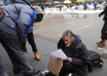 الولايات المتحدة: حوالي 800 ألف شخص يتقدمون بطلبات للحصول على إعانة