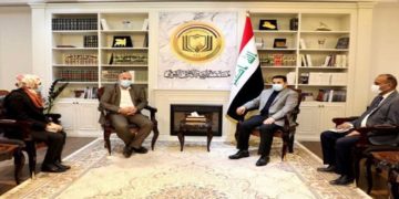 مستشار الأمن القومي يلتقي الملحق العسكري الإيراني في بغداد