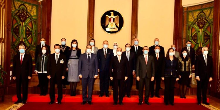 السيسي يستقبل الوفد الوزاري العراقي