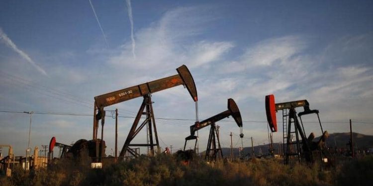 تنصيب بايدن يصعد بأسعار النفط بفضل “التحفيز”