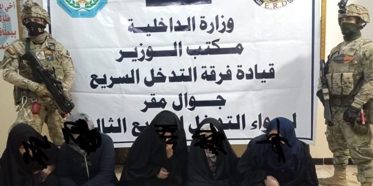 القوات العراقية تقبض على (5 نساء) بعد عملية شرقي صلاح الدين