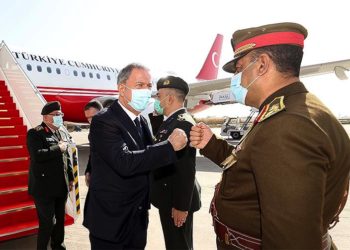 وزير الدفاع العراقي يلتقي نظيره التركي في بغداد