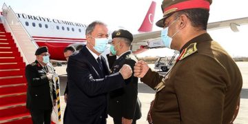 وزير الدفاع العراقي يلتقي نظيره التركي في بغداد