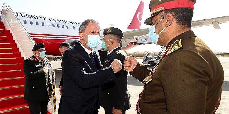 وزير الدفاع العراقي يلتقي نظيره التركي في بغداد