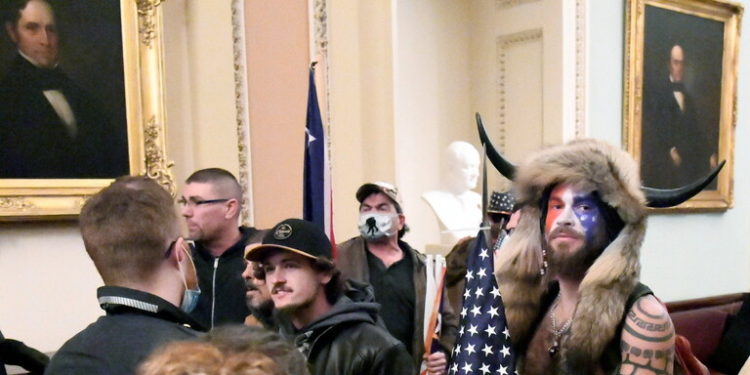 وزير العدل الإسرائيلي السابق … أحداث واشنطن أثبتت أن الديمقراطية “هشة”