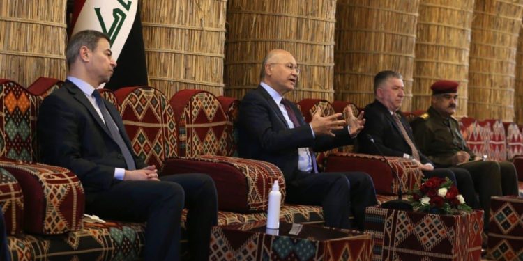 رئيس الجمهورية يحذر من التهاون مع ’الخلايا النائمة’ و يلتقي قادة الصحوات