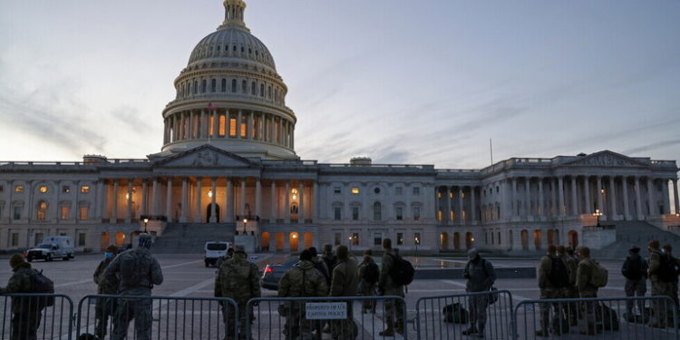 رئيس شرطة الكونغرس المستقيل يكشف عن تفاصيل “مثيرة للشكوك”