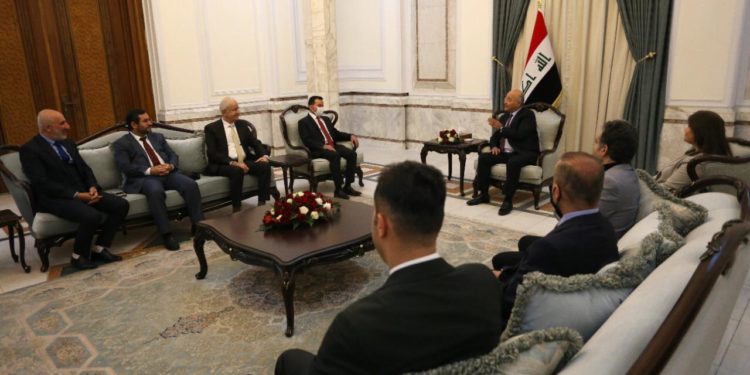 رئيس الجمهورية يلتقي وفد تحالف الأمل الكردستاني