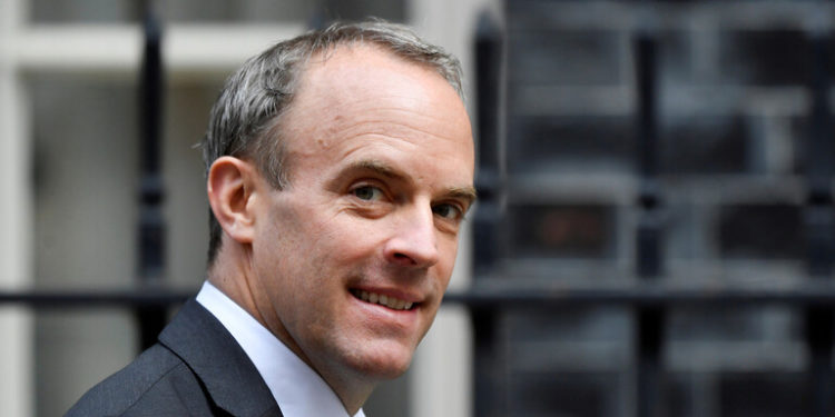 وزير الخارجية البريطاني.. الديمقراطية في الولايات المتحدة لا يمكن أن تواجه بأقلية عنيفة