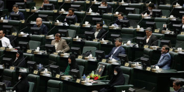 إيران تهدد بتفكيك كاميرات المراقبة التابعة للوكالة الدولية للطاقة الذرية في منشآتها النووية