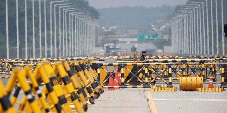 انخفاض حاد في عدد الكوريين الشماليين الفارين إلى الجنوب