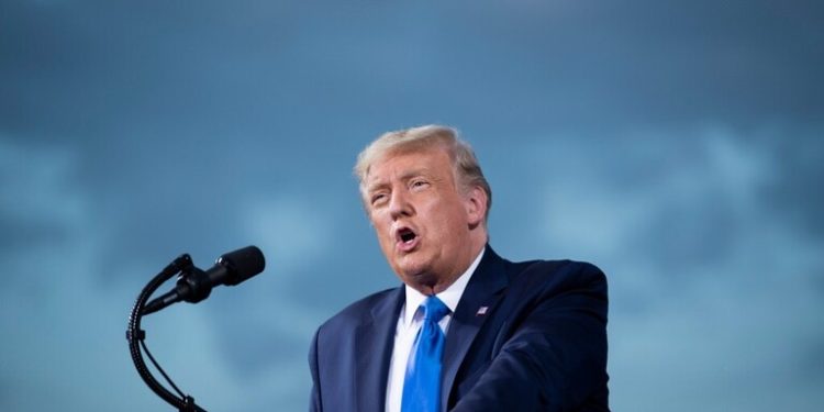 ترامب يخص الإمارات في آخر مرسوم رئاسي يصدره