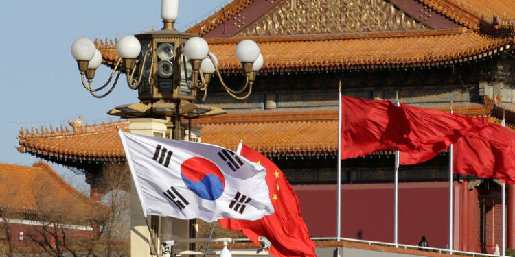 الرئيس الصيني يجري مباحثات مع نظيره الكوري الجنوبي