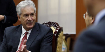 بايدن يرشح السفير الأمريكي الأسبق في موسكو مديرا لـ CIA