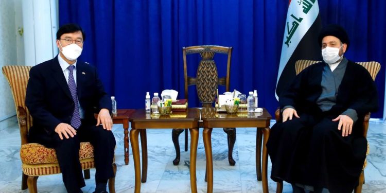 الحكيم يدعو لـ تعميم التجربة (الكورية الجنوبية) .