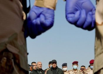 الكاظمي يصدر أمراً ديوانياً بترقية ضباط الدفاع المستحقين