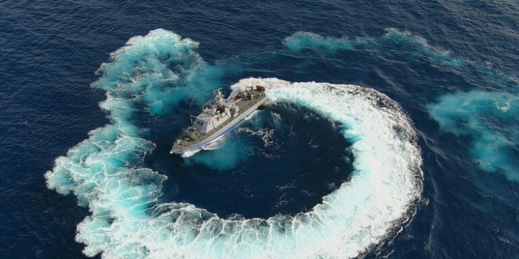 الجيش اللبناني … زورق إسرائيلي خرق المياه الإقليمية وألقى قنبلة صوتية