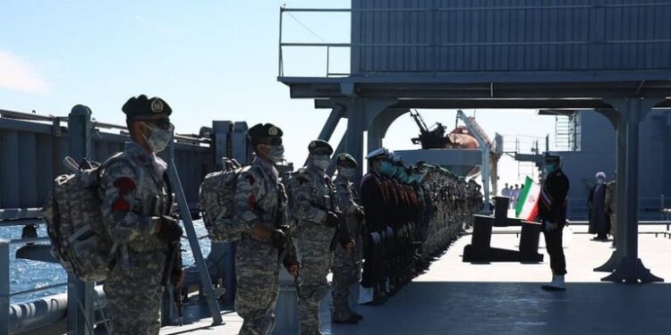 القوات البحرية الإيرانية تطلق مناورات “اقتدار99” في بحر عمان والمحيط الهندي