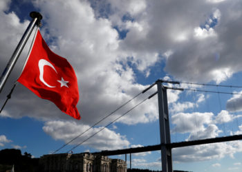 تركيا تنقل مسلحين سوريين من ليبيا إلى اسطنبول