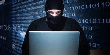 القبض على متهم ومتهمة بالابتزاز الالكتروني ..طلبوا 20 ألف دولار