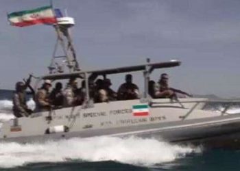 أيران تحتجز ناقلة نفط أجنبية في مياه الخليج