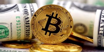 بيتكوين تحقق أعلى سعر لها على الإطلاق مقابل الدولار