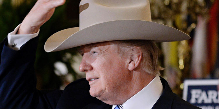 هل تنتهي ولاية الرئيس الأمريكي دونالد ترامب بـ “مواجهة عسكرية” مع إيران؟