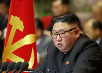 زعيم كوريا الشمالية يعلن إكمال تصنيع وتطوير غواصة نووية