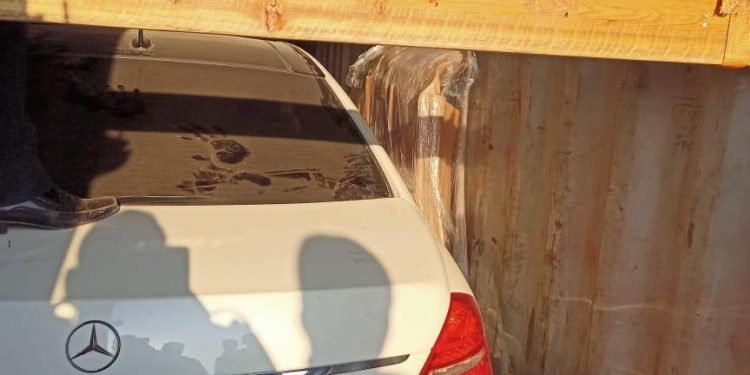 بعد ورود معلومات من المخابرات .. إحباط عملية تهريب عجلات دون الموديل