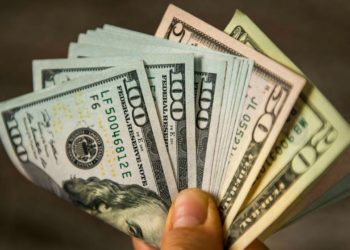 أسعار صرف الدولار في السوق العراقي، ليوم السبت (2/1/2021)