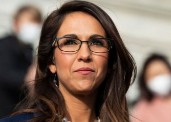 الولايات المتحدة: الجمهورية لورين بوبرت تتعهد بحمل السلاح في الكونغرس وواشنطن العاصمة