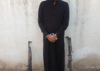 رئيس أكبر عصابة مع سلاحه.. قتل 12 شخصاً  “شرطة ميسان “