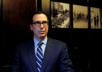 ’اضطرابات في واشنطن’.. وزير الخزانة يقطع جولته في الشرق الأوسط ويعود على عجل!