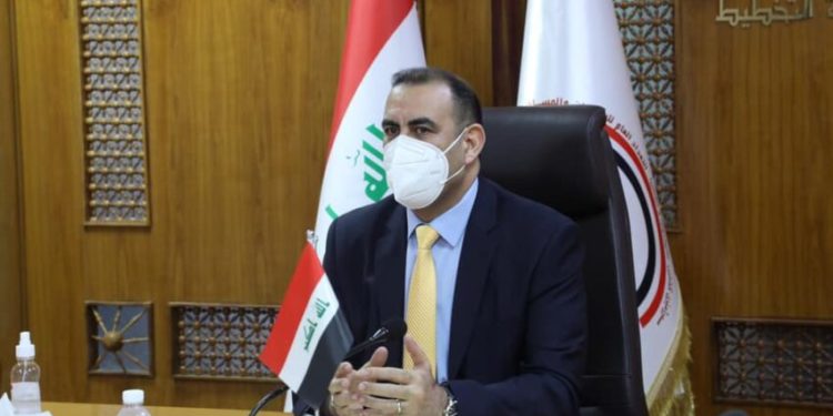 وزير التخطيط غدا في القاهرة