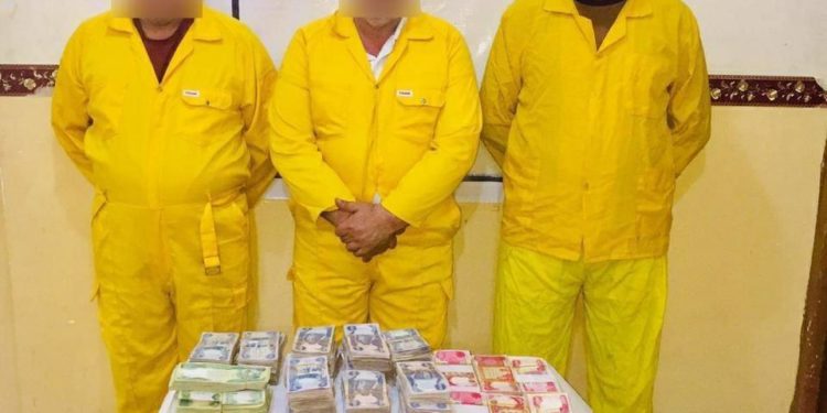 القبض على عصابة للنصب و الاحتيال في منطقة التاجي عبر” سيطرة مفاجئة”