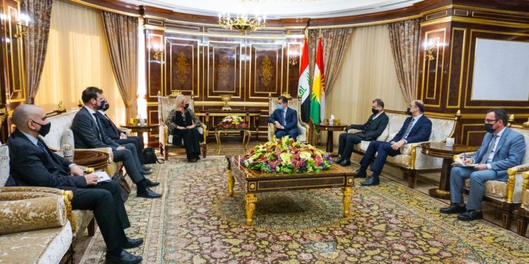 بلاسخارت .. لأنجاح مفاوضات بغداد وأربيل , ننتظر دوراً اكبر من بارزاني